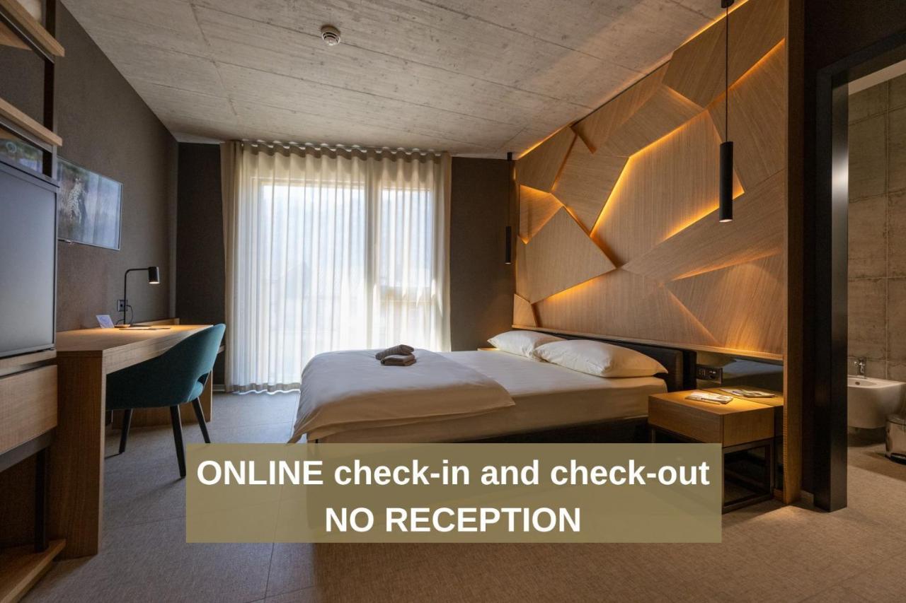 6532 Smart Hotel - Self Check-In Arbedo-Castione Luaran gambar